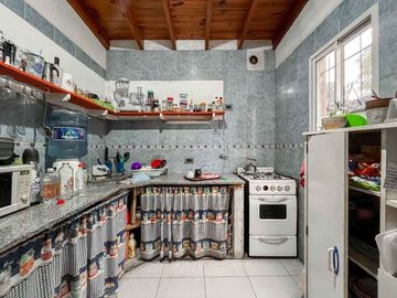 CASA 2 DORMITORIOS EN VENTA BERISSO + PATIO