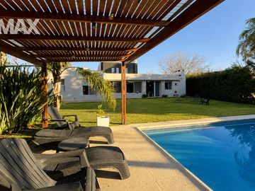 Venta casa 5 Ambientes  Barrio Los Puentes-Lujan