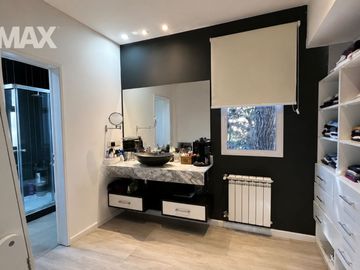 Venta casa 5 Ambientes  Barrio Los Puentes-Lujan