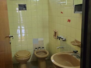 VENTA CASA 4 DORMITORIOS, B° RECONQUISTA