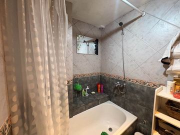 VENTA APTO CREDITO PH 2 AMB Y MEDIO SIN EXPENSAS.