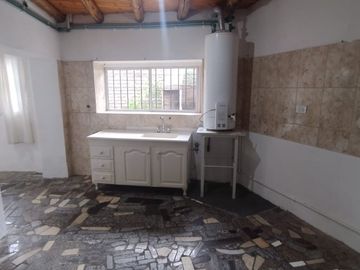CASA Y DEPTO EN VENTA, B CHACABUCO, MAIPU, MZA.