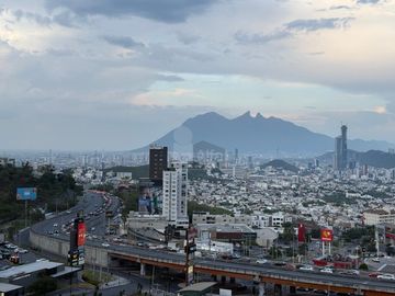 Departamento en renta, Torre Diez ,Colinas de San Jerónimo, Monterrey, Nuevo León.