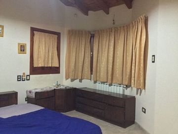 VENTA CASA RESIDENCIAL 3 DORMITORIOS Y PISCINA MZA