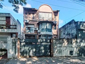 Casa en venta Saavedra Jardín -pileta - parrilla