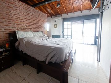 Casa en venta Saavedra Jardín -pileta - parrilla