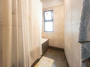 Casa en venta Saavedra Jardín -pileta - parrilla