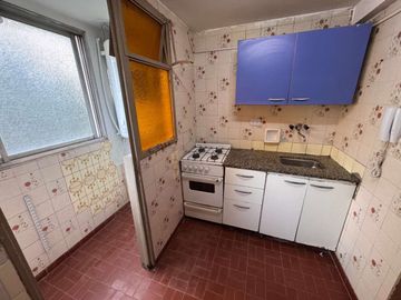 VENTA DEPARTAMENTO 3 AMBIENTES FLORES BALCON