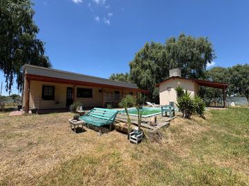 VENTA CASA 4 AMB C/1300M2 Y PILETA- ALEJANDRO KORN