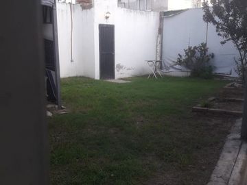 VENTA CASA 3 DORM CON DEPARTAMENTO ALTO ALBERDI