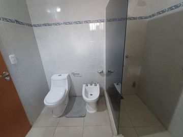 VENTA CASA MULTIFAMILIAR PERMUTA FATIMA PILAR