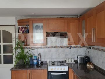 EN VENTA Dpto 2 dorm con Estudio Santa Genoveva