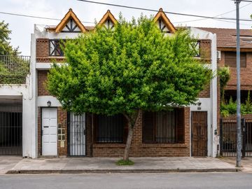 VENTA DÚPLEX EN VILLA DEL PARQUE SIN EXPENSAS