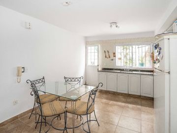 VENTA DÚPLEX EN VILLA DEL PARQUE SIN EXPENSAS