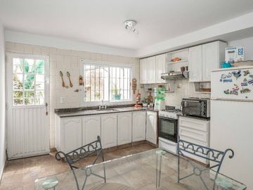 VENTA DÚPLEX EN VILLA DEL PARQUE SIN EXPENSAS