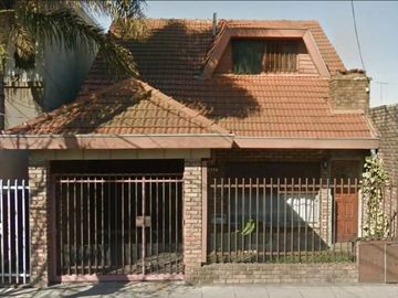 CASA EN VENTA 4 AMBIENTES BOULOGNE