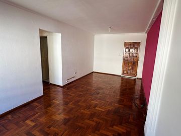 Depto. de 2 Dormitorios, Barrio Centro