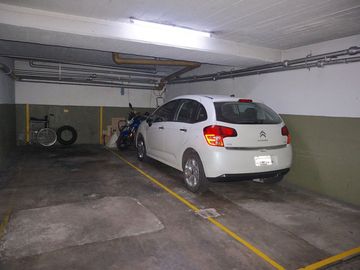 Cochera Venta Belgrano Doble 2 Autos Chicos