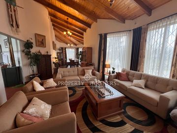 Linda casa en exclusivo condominio