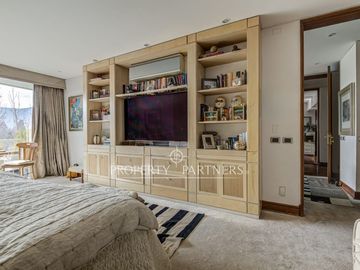 Exclusivo y amplio departamento en arriendo con privilegiada vista despejada al Club de Golf
