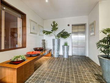 Exclusivo y amplio departamento en arriendo con privilegiada vista despejada al Club de Golf