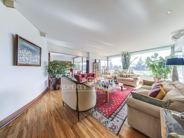 Exclusivo y amplio departamento en arriendo con privilegiada vista despejada al Club de Golf