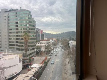 Estupenda oficina 56 m2 Providencia.  Gran ubicación.  Ideal dentistas, doctores, abogados.