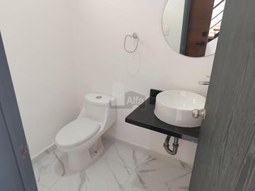 Casa en Venta 3 recs 3.5 baños, Arbolada Cancun Quintana Roo