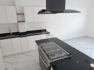 Casa en Venta 3 recs 3.5 baños, Arbolada Cancun Quintana Roo