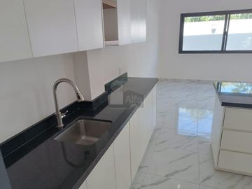 Casa en Venta 3 recs 3.5 baños, Arbolada Cancun Quintana Roo