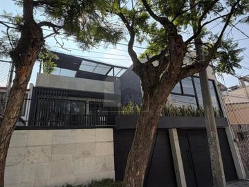 Casa remodelada en venta en Campestre Churubusco, Coyoacán.
