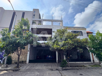 Casa en venta en colonia Sutaj cerca de Forum Tlaquepaque