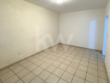 Casa en venta en colonia Sutaj cerca de Forum Tlaquepaque