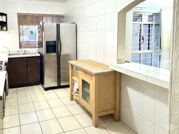 Casa en venta en colonia Sutaj cerca de Forum Tlaquepaque