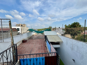 Casa en venta en colonia Sutaj cerca de Forum Tlaquepaque