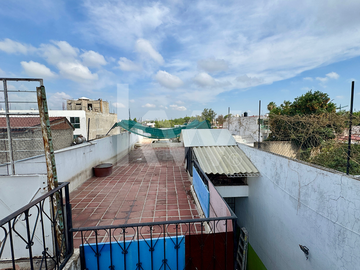 Casa en venta en colonia Sutaj cerca de Forum Tlaquepaque