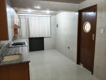 CASA DE UN PISO, LA FLORIDA-SATÉLITE, 3 RECÁMARAS, 2.5 BAÑOS, 2 AUTOS