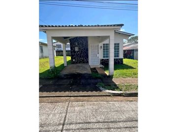 VENDO CASA EN LA CHORRERA QUINTAS DEL PACFICO