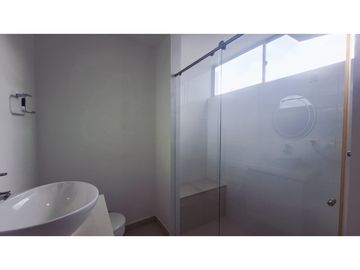 ZONA DE ALTA VALORIZACIÓN, CASA UNIFAMILIAR EN RIONEGRO