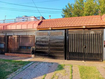 VENTA CASA 4 AMBIENTES ITUZAINGO NORTE