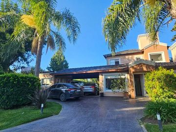 VENTA CASA 5 AMB SAN PATRICIO FCO ALVAREZ MORENO