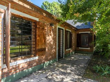 Casa en Venta 4 amb con Pileta Barrio LA VERDAD