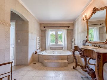 Casa de Categoría en Tortugas C.C.  8 Amb 2450 Mts
