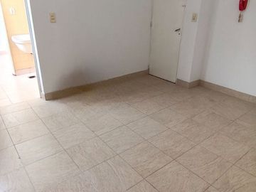 EN VENTA DEPARTAMENTO TRES DORMITORIOS ZONA CENTRO