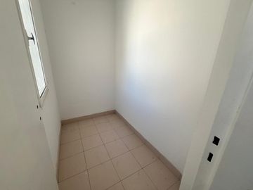 EN VENTA DEPARTAMENTO TRES DORMITORIOS ZONA CENTRO