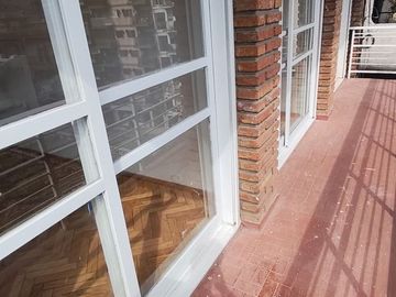 EN VENTA DEPARTAMENTO TRES DORMITORIOS ZONA CENTRO