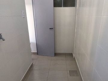 Dpto renovado amplias dimensiones 3 Dorm.