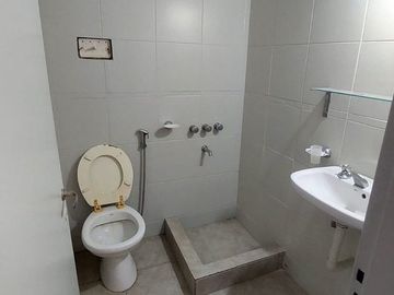 Dpto renovado amplias dimensiones 3 Dorm.