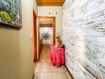 CASA EN VENTA GONNET