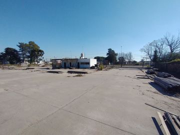 TERRENO COMERCIAL EN VENTA EN AVENIDA TRANSITADA